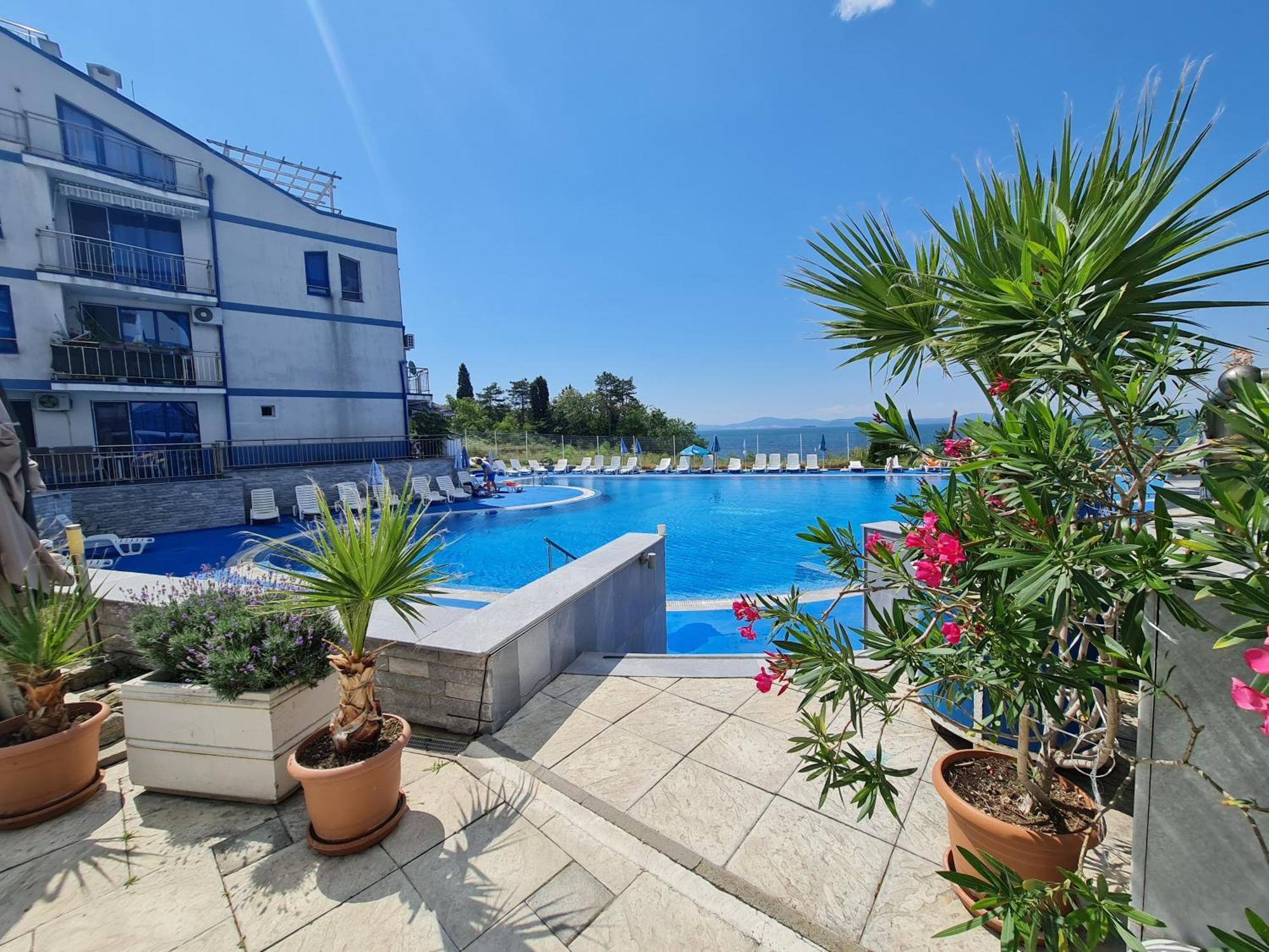 Blue Bay Palace Apart Complex Pomorie Eksteriør billede